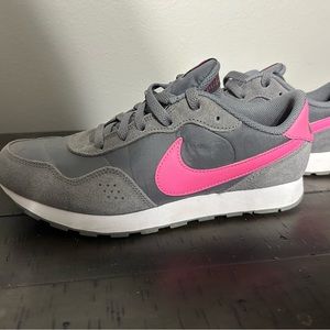 Retro Nike Shoes 6Y. Worn once!